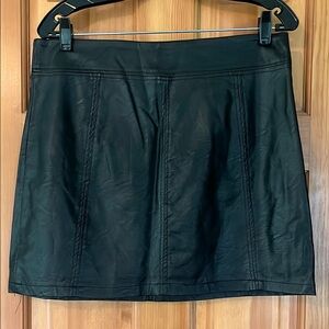 Classic Black Leather Skirt by Loveriche
